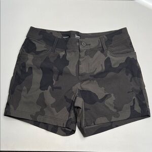 prAna Halle 5" Shorts Women's camouflage print size 8